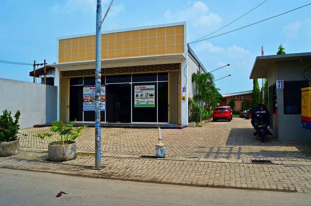 Zen Rooms Wadung Asri Sidoarjo Exterior foto